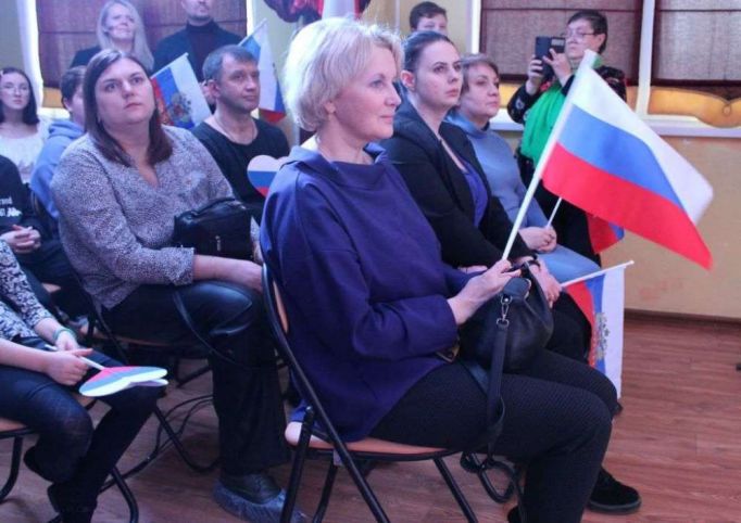 В Новомосковске состоялся патриотический концерт, посвященный участникам СВО 