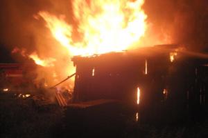 В Узловском районе сгорели сараи.