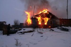 Утром в Алексине за 19 минут сгорела терраса  .