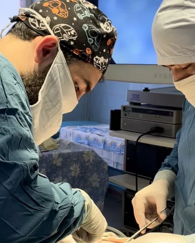 Хирурги Новомосковской ГКБ впервые лапароскопически провели ушивание прободной язвы