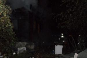 Ночью в Плеханово сгорел дом .