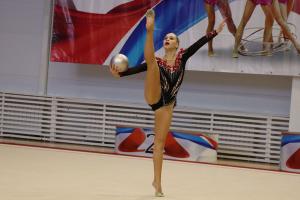 Спортсменки из 22 регионов участвуют в соревнованиях по художественной гимнастике в Туле.