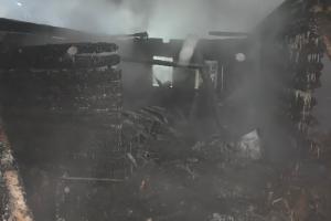 Следователи выясняют обстоятельства гибели мужчины при пожаре в Заокском районе .
