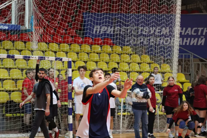 Более 20 студенческих команд участвуют в Фестивале волейбола в Туле