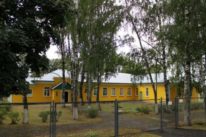 1,5 млн рублей потратили на ремонт фасада школы в Чернском районе