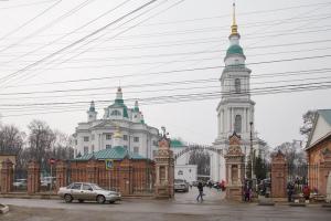 Стену Всехсвятского кладбища на ул. Льва Толстого отремонтируют в 2022 году.