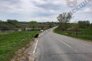 Пассажир пьяного мотоциклиста без прав пострадал в ДТП в Щекинском районе.