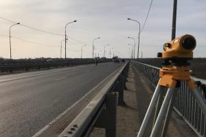 Специалисты держат на контроле состояние мостов в Алексине.