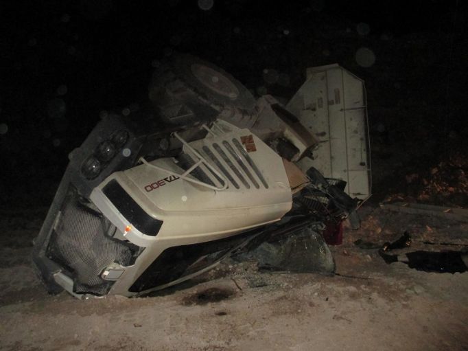 В Тульской  области скончался водитель самосвала, съехавшего с дороги