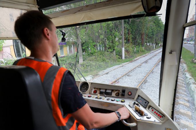 В Туле прошел пробный пуск трамвая по отремонтированным путям на проспекте Ленина