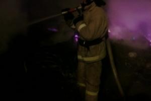 В Заокском районе ночью сгорели хозпостройки .