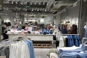 Ряд магазинов сети Zara могут открыться в июне.