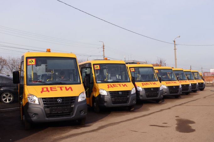 Школы Тульской области получили 29 новых автобусов