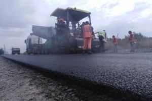 В Тульской области совершенствуют методы ремонта дорог.