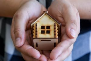 840 тульских семей подали через банки заявления об оплате маткапиталом жилищных кредитов .