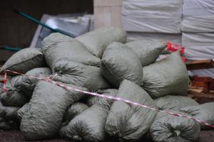 В Кимовске безработный украл 40 мешков с цементом.