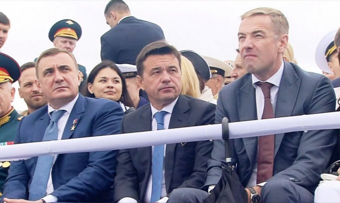 Алексей Дюмин посетил Главный военно-морской парад 