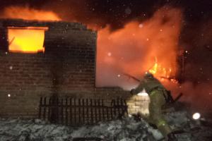 В Щекинском районе сгорел кирпичный дом.