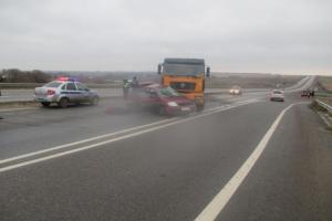 В Тульской области столкнулись два автомобиля, один водитель погиб.