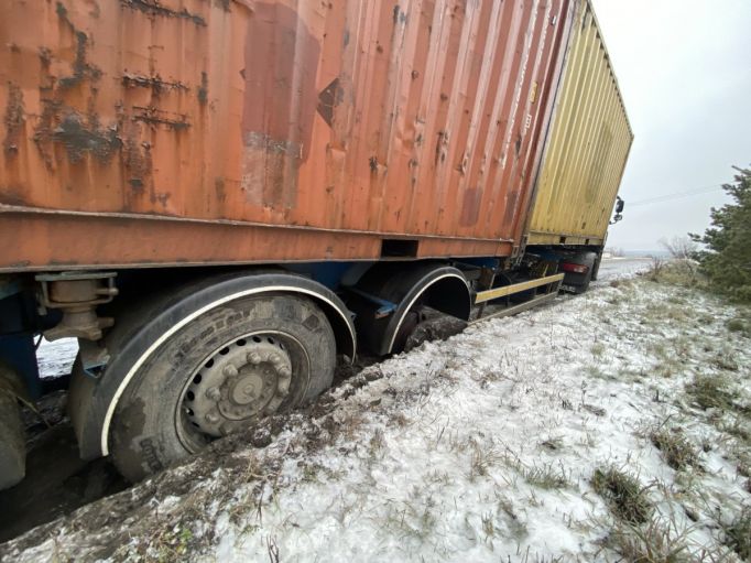 На трассе в Тульской области инспектор ДПС спас дальнобойщика из Ростова-на-Дону