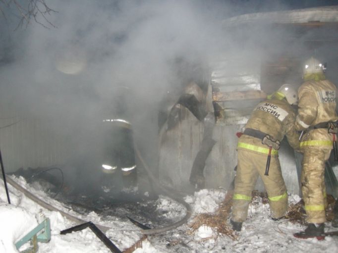 В Щекино сгорела строительная бытовка из-за короткого замыкания 