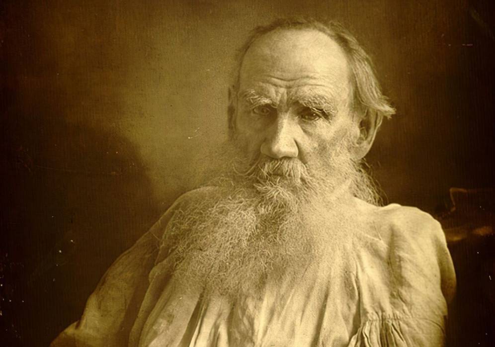 Велосипед и гантели тульского писателя Льва Толстого выставили на всеобщее обозрение