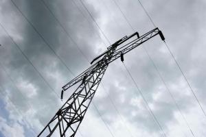 Энергетики Тульских городских электросетей оперативно восстановили электроснабжение потребителей тульского Заречья.