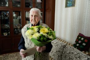 Алексей Дюмин поздравил жительницу Тульской области  со 100-летним юбилеем.