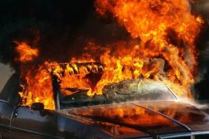 Утром в деревне Ивановка за 3 минуты сгорел автомобиль .