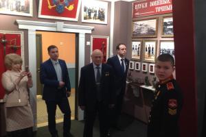 В преддверии Дня космонавтики воспитанники суворовского училища встретились с Джанибековым и Залетиным.