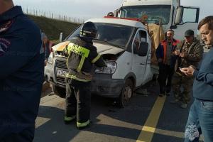 На 282 километре трассы М-4 «Дон» грузовое авто врезалось в «ГАЗель».