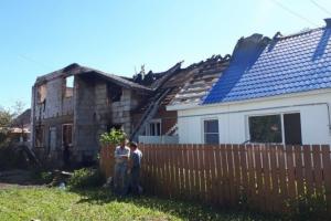 В Узловском районе горел дом на две семьи.