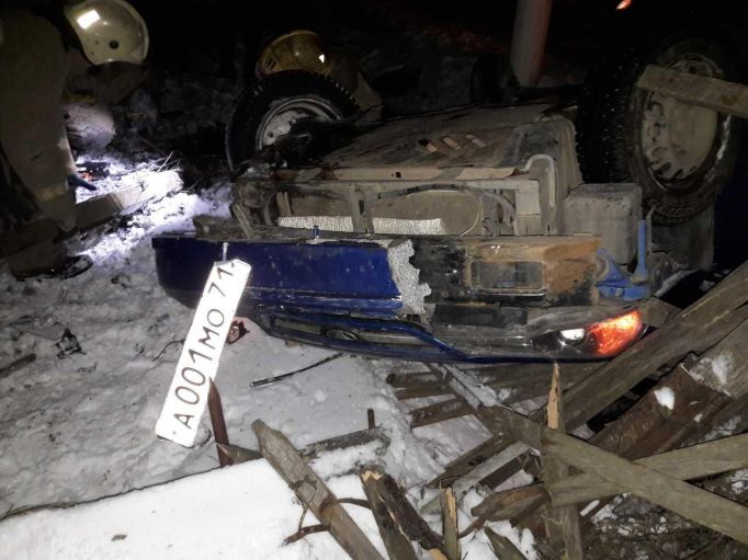 В Донском перевернулась иномарка, водитель скончался на месте 