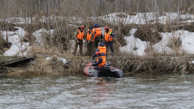 Тульские спасатели тренируются спасать людей из зон подтопления