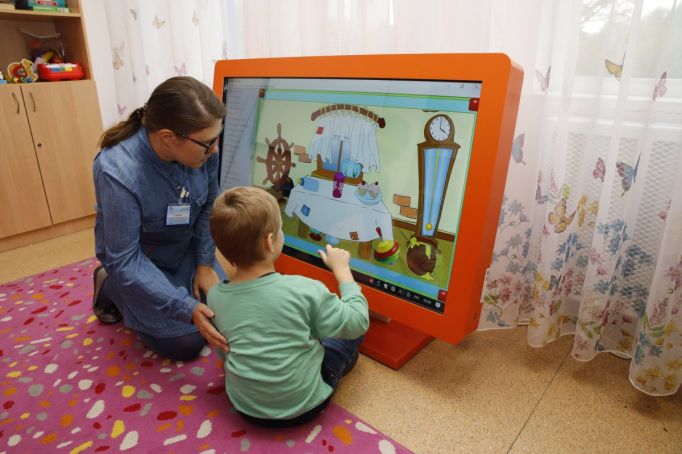 Малыши будут улыбаться: социально-реабилитационные центры области получили новое оборудование