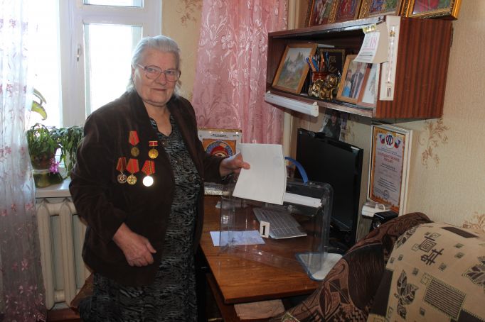 В Тёпло-Огарёвском районе женщина пришла голосовать накануне 90-летия