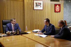 Алексей Дюмин провел рабочую встречу с главой администрации Плавского района.