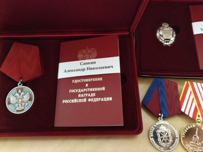Алексей Дюмин вручил награды тулякам, чьи успехи заслужили общественного признания