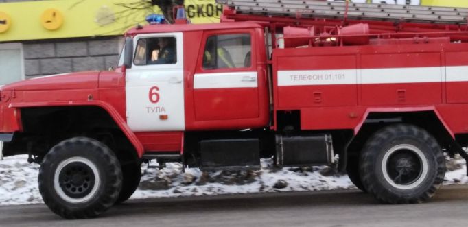 При пожаре в Новомосковске пострадали 2 человека