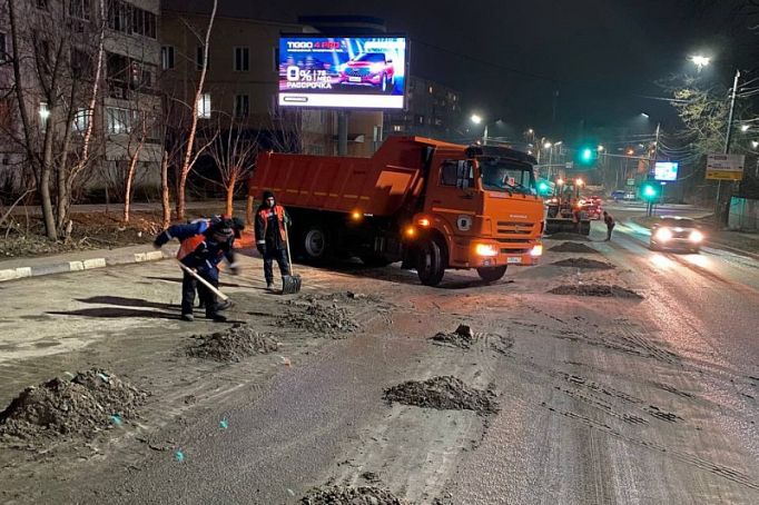 70 кубометров снега и 60 кубометров смета вывезли за сутки с улиц Тулы