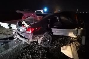Подробности аварии в Тульской области – машина протаранила барьерное ограждение.