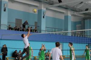 В Донском стартовал волейбольный турнир памяти Виктора Сахибгараева .