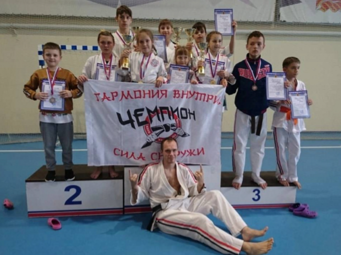 Тульские спортсмены успешно выступили на чемпионате и первенстве ЦФО по косики каратэ