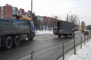 В Туле не разъехались столичный и новгородский грузовики .