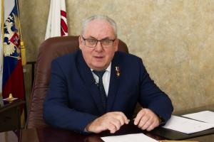 Николай Воробьев поздравил Почетного гражданина Тульской области Евгения Дронова.