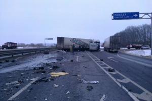 ДТП в Воловском районе: грузовики не поделили дорогу.
