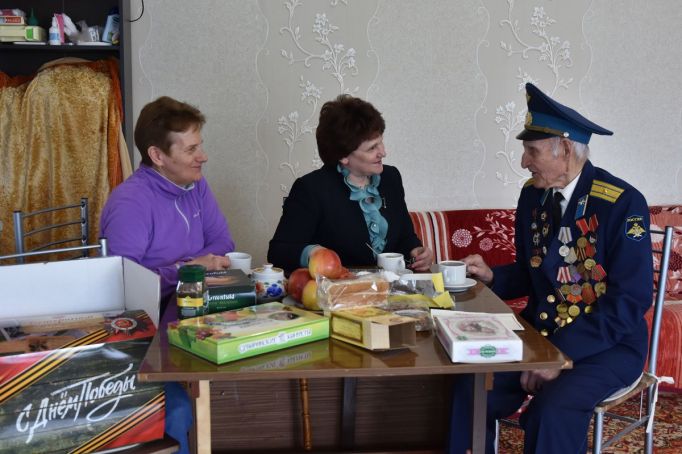 Ветеранам Тульской области начинают дарить подарки ко Дню Победы