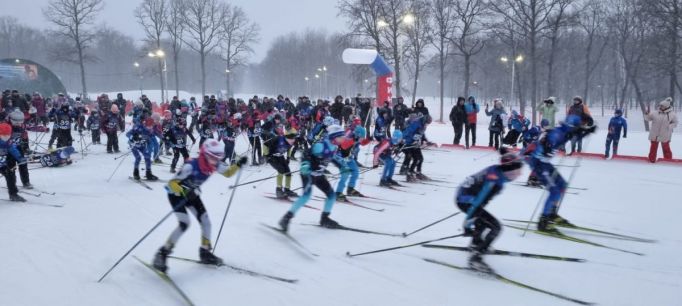 Ночная лыжная гонка «Веденино» стартовала в Туле