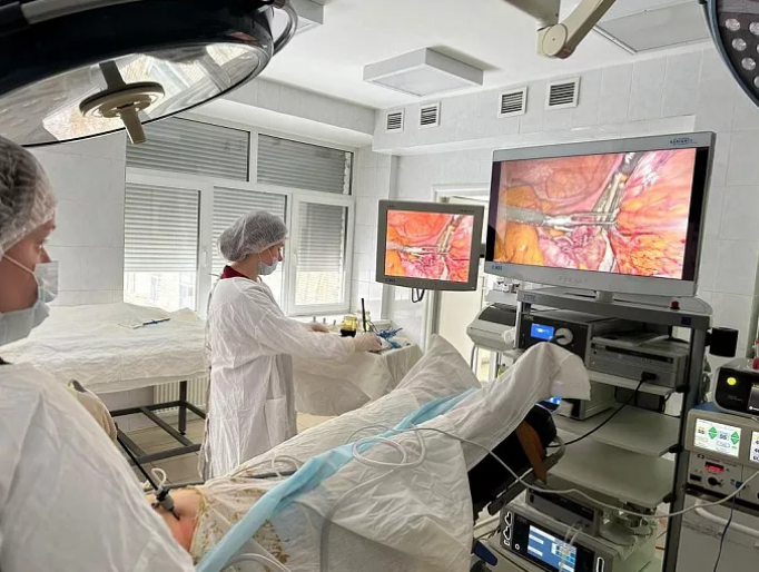 В Туле онкологи удалили у 73-летней пациентки 15-сантиметровую опухоль