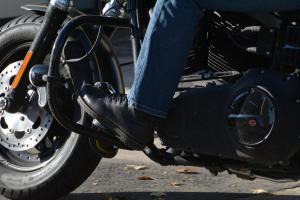 Под Белевом фура насмерть сбила 43-летнего мотоциклиста .
